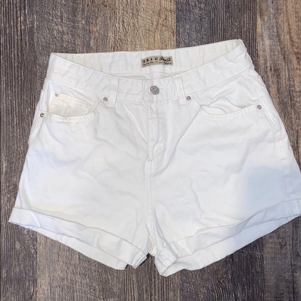 white mom jean shorts
